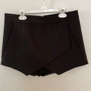 Express Black Skort